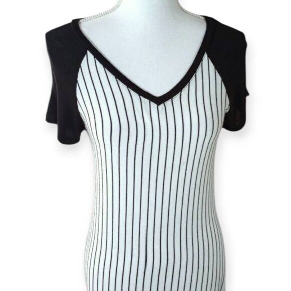 ACTIVE USA BLACK & WHITE STRIPE DRESS SZ.S EUC. - Picture 2 of 8